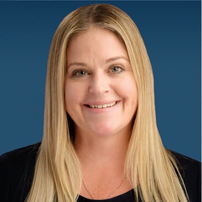 Kylie - Headshot